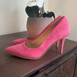 COACH WAVERLY PUMPS BRAND NEW. SIZE 9